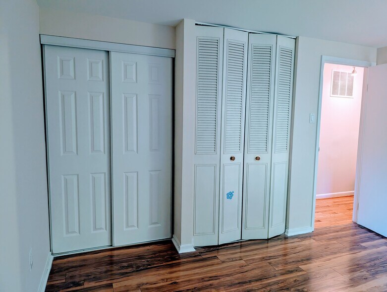 Building Photo - 8856 Youngsea Pl