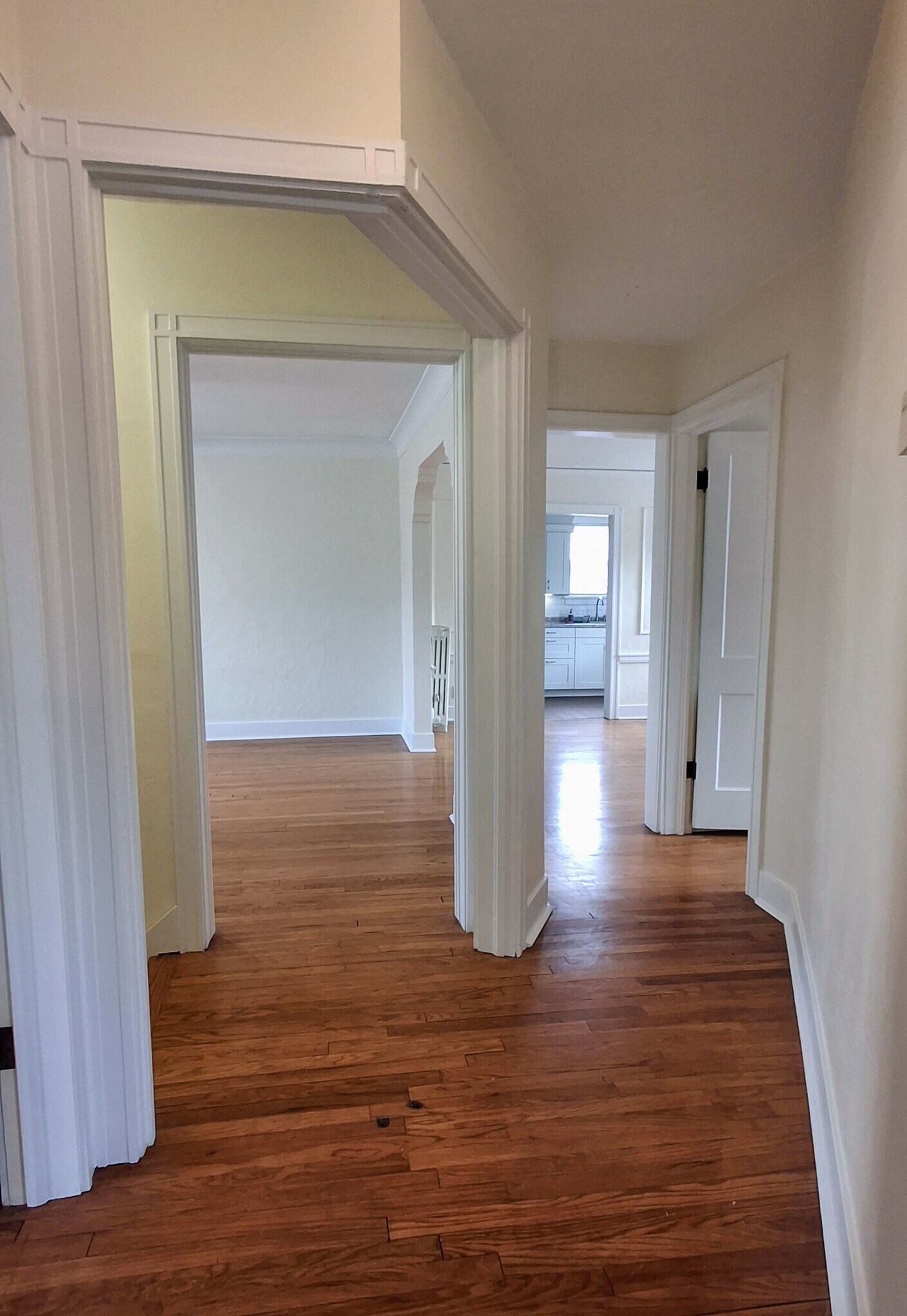 Building Photo - 417 E Meyer Blvd