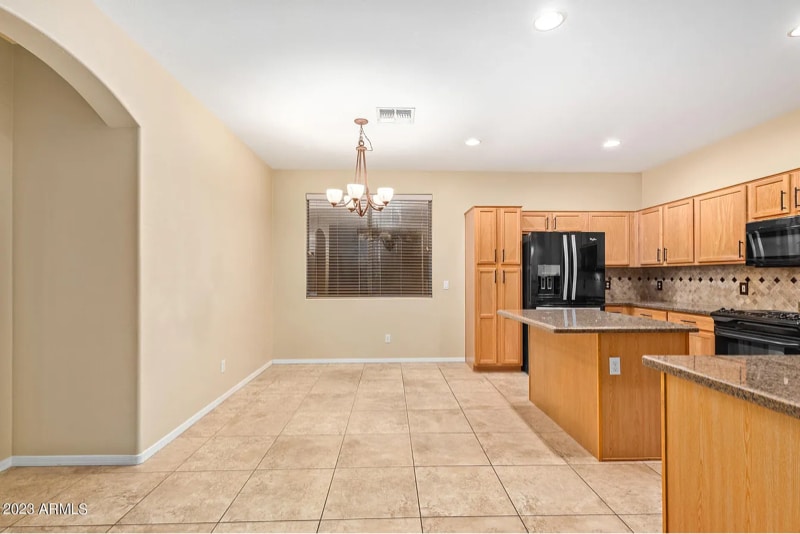 Building Photo - 12527 W Campina Dr