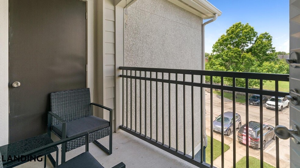 Building Photo - 501 Sarah Deel Dr