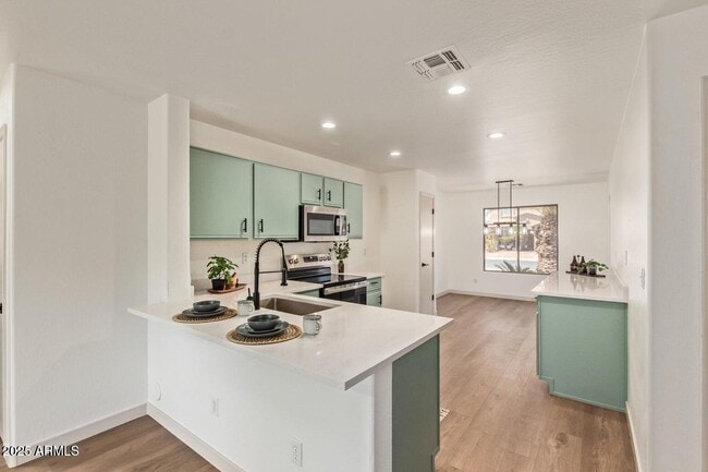 Building Photo - 43949 Sagebrush Trail