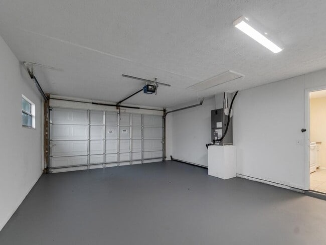 Building Photo - 1166 SE Preston Ln