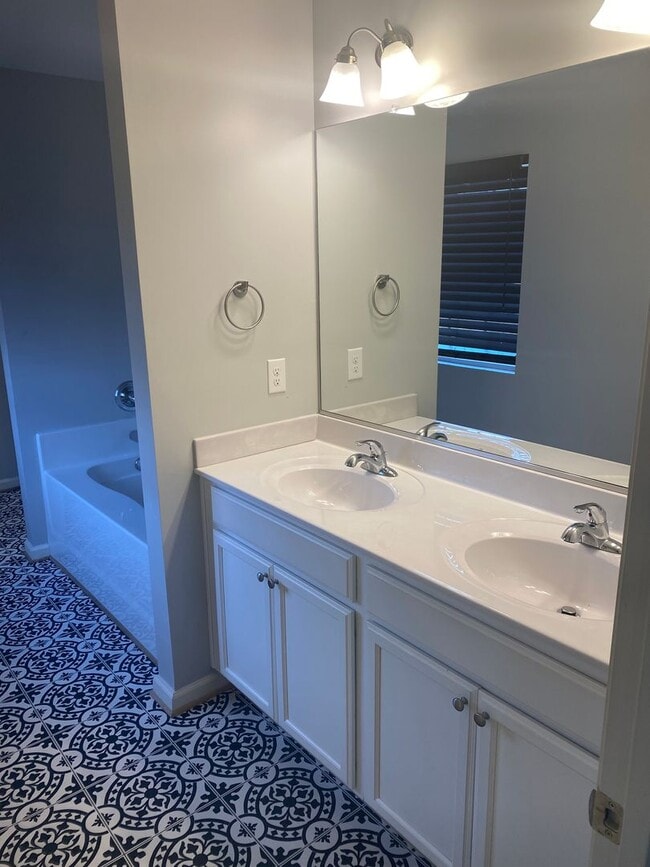 Building Photo - 3416 Copper Creek Ln