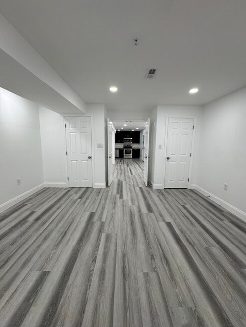 Building Photo - 8611 Lonicera Ct
