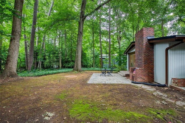 Building Photo - 2700 Brook Park Way