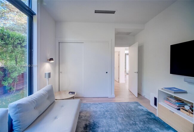 Building Photo - 8660 Arboretum Ln