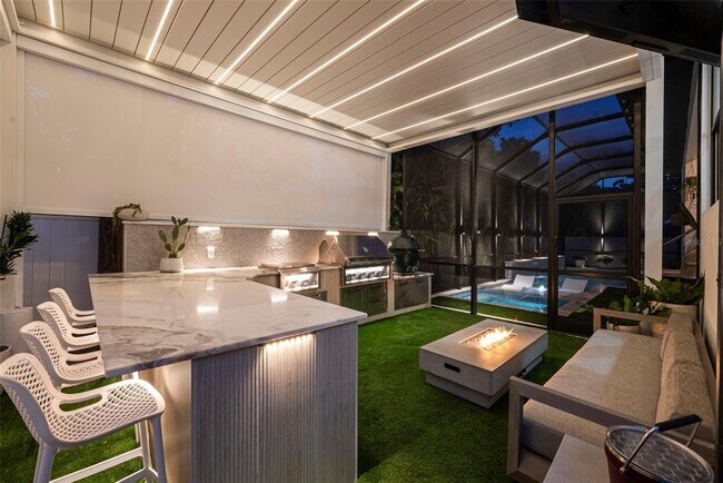 Building Photo - 3624 S Gardenia Ave