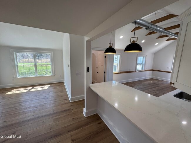 Building Photo - 675 Mac Elroy Rd