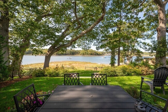 Building Photo - 6 Stanwood Pt