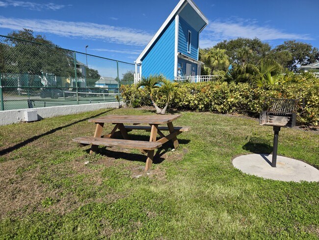 Building Photo - 455 US-19 ALT