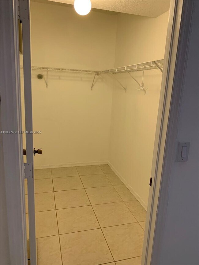 Building Photo - 3150 SW 152nd Pl