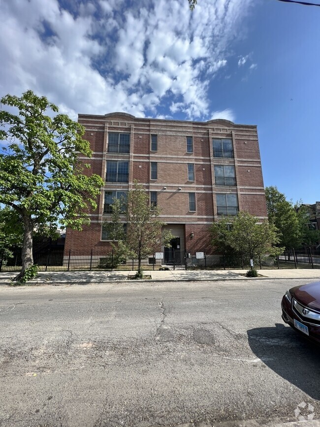 Building Photo - 4956 S Vincennes Ave