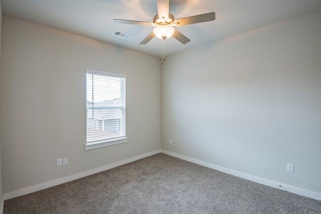 Building Photo - 644 Wheatfield Dr