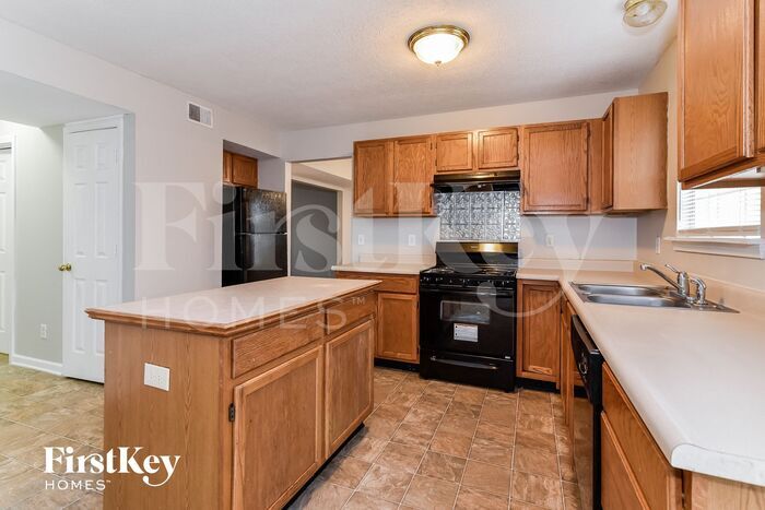 Building Photo - 1116 Fontana Ct
