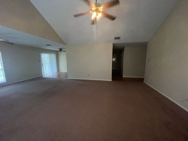 Building Photo - 5217 Tartan Dr