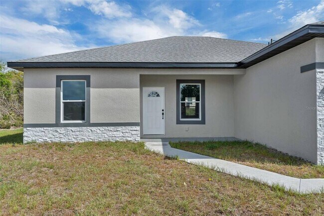 Building Photo - 2211 SW 153rd Pl Rd