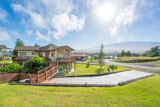 Building Photo - Stunning 3-Bedroom, 3-Bath Custom Home in ...