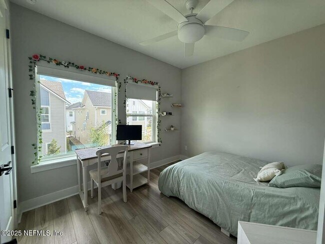 Building Photo - 11023 Cosmic Wy