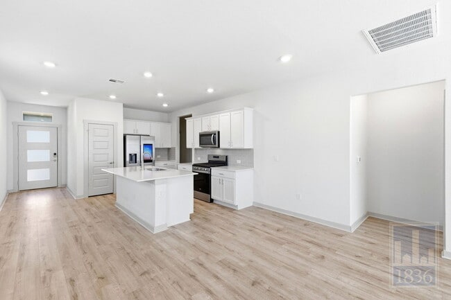 Building Photo - 8129 Linnie Ln