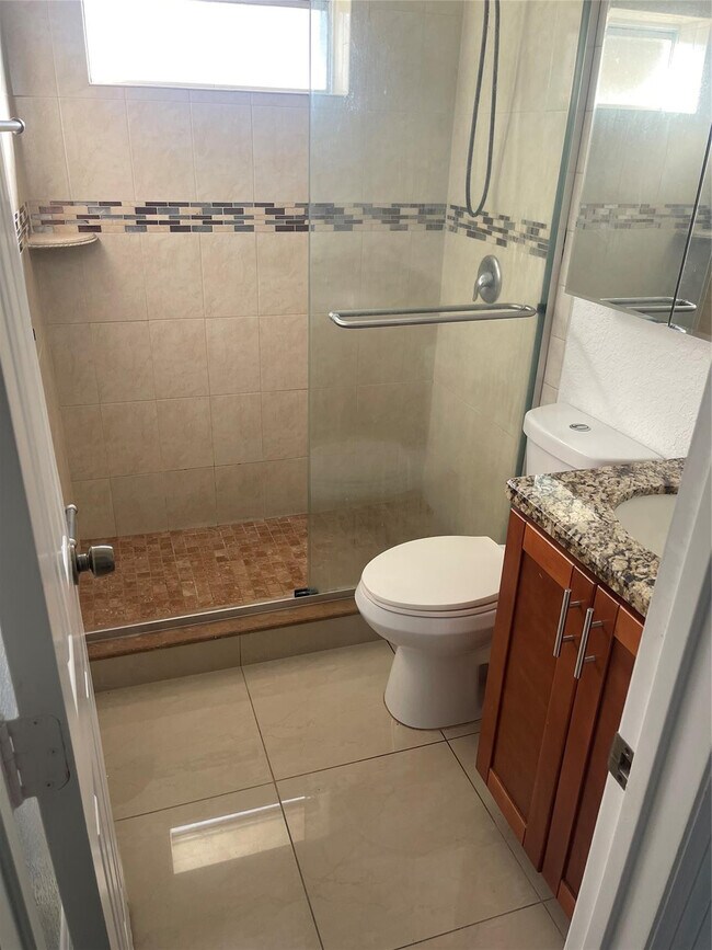 Building Photo - 3611 NE 15th Ave