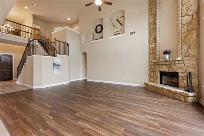 Building Photo - 920 Tabernash