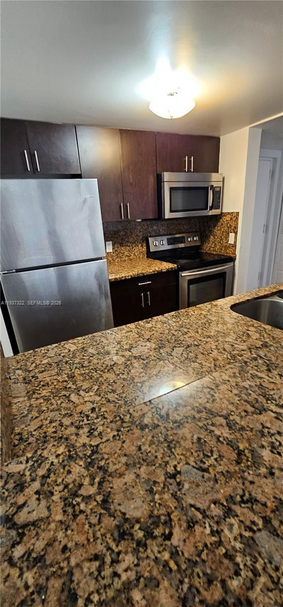 Building Photo - 8100 Geneva Ct