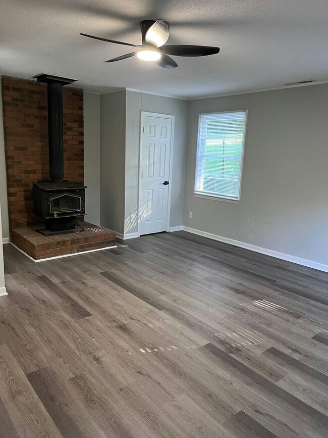 Building Photo - 229 Watson Dr