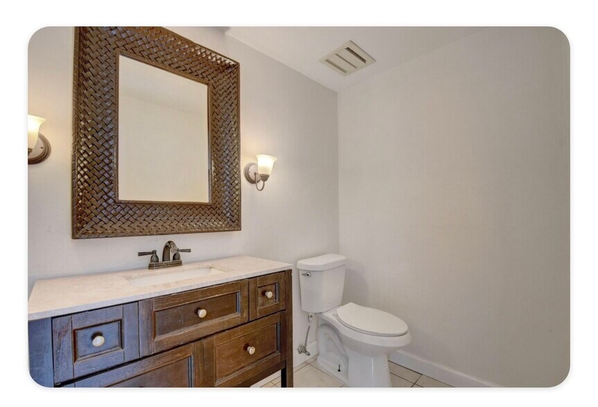 Building Photo - 4588 Holly Lake Dr