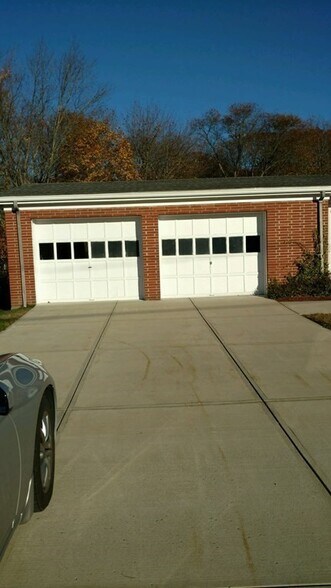 Building Photo - 107 Davis Rd