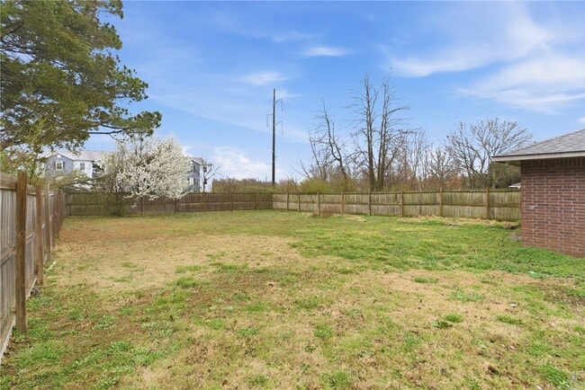 Building Photo - 932 S Curtis Ave