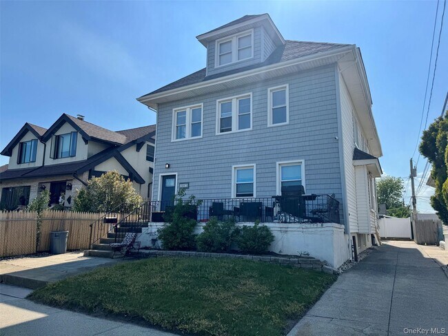 Building Photo - 507 Laurelton Blvd