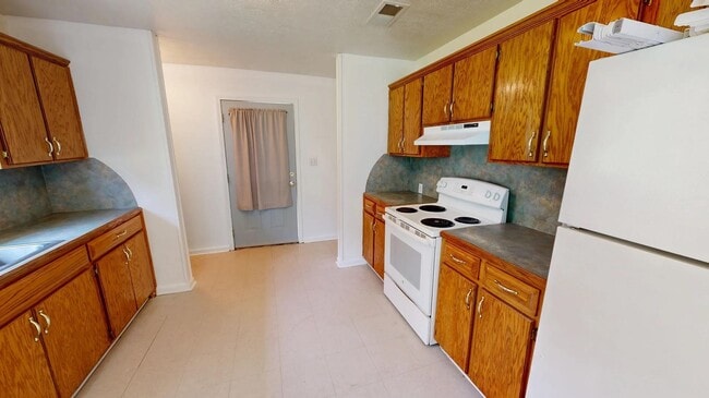 Building Photo - 1112 Pinder Ln