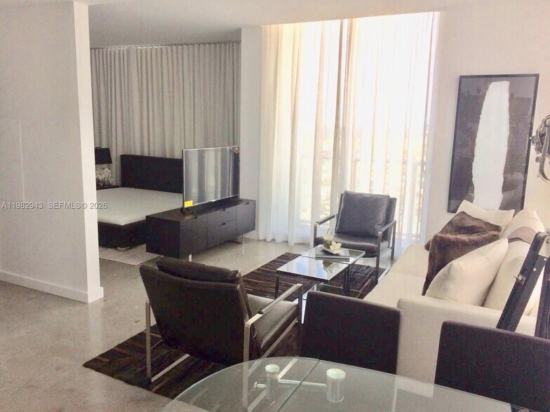 Building Photo - 151 SE 1st St