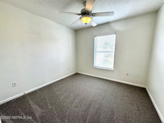 Building Photo - 1500 Calming Water Dr