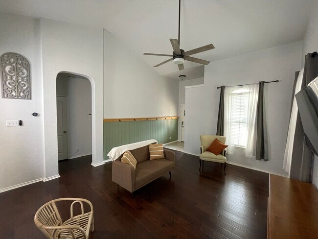 Building Photo - 9114 Bowen Br