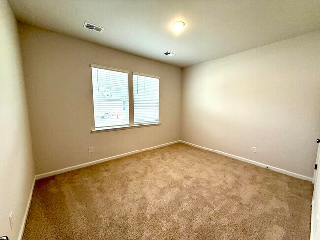 Building Photo - 9093 Malahide Ln