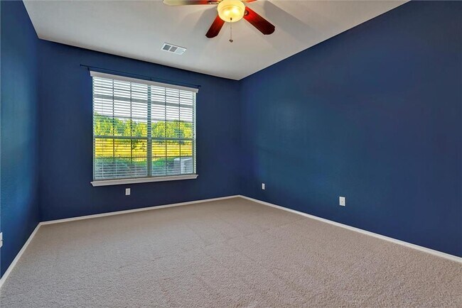 Building Photo - 9201 Brodie Ln