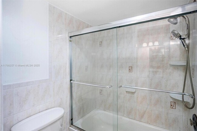 Building Photo - 3553 Magellan Cir