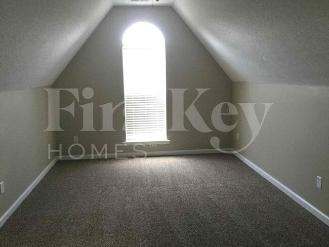 Building Photo - 4590 Tulip Creek Dr