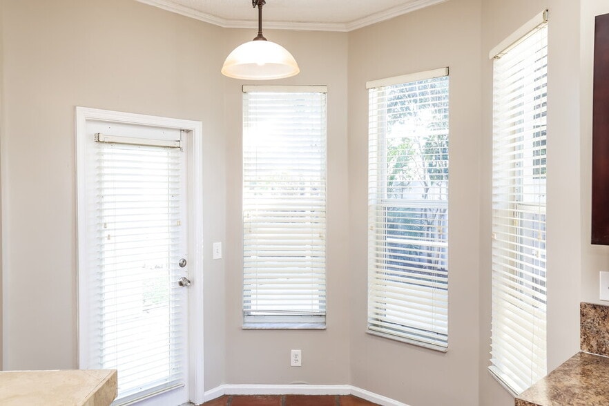 Building Photo - 12292 Sunset Point Ln