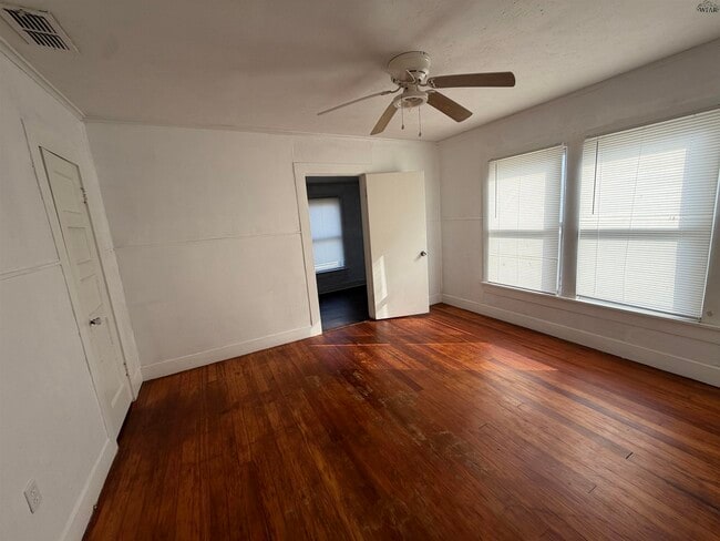 Building Photo - 1656 McGregor Ave