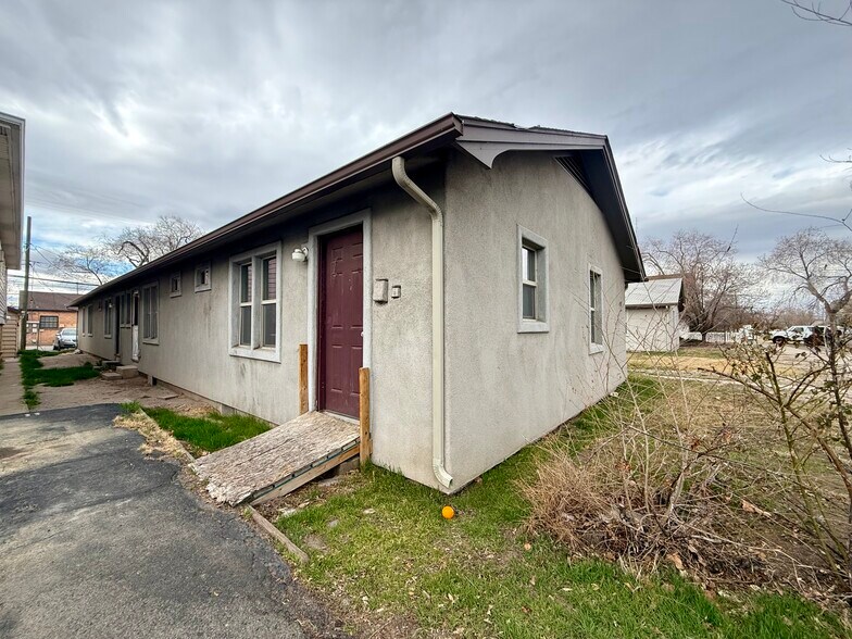 Building Photo - 1151 Belford Ave