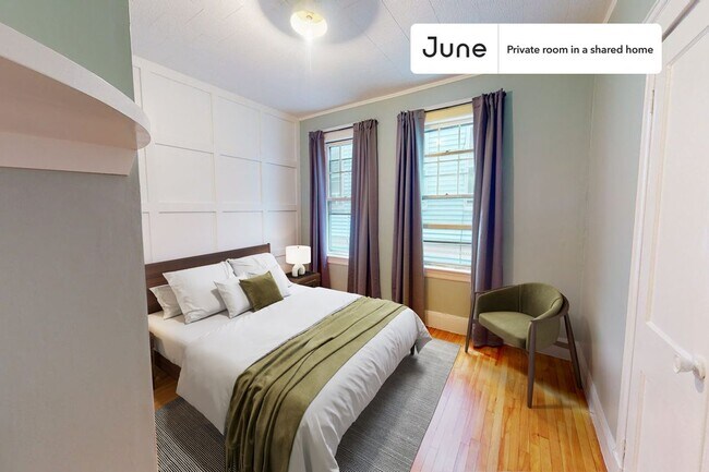 Building Photo - 61 Lithgow St