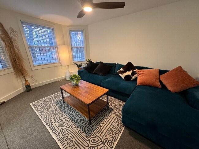 Building Photo - 3114 N Central Park Ave