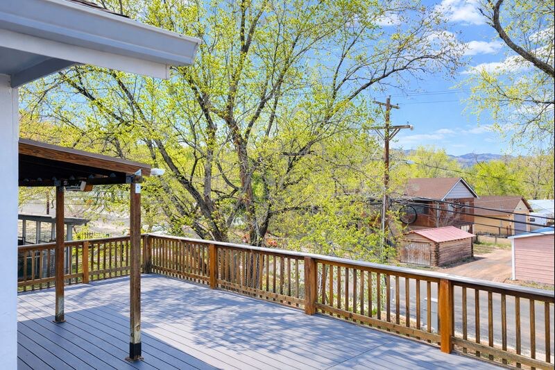 Building Photo - 2509 Wheeler Ave