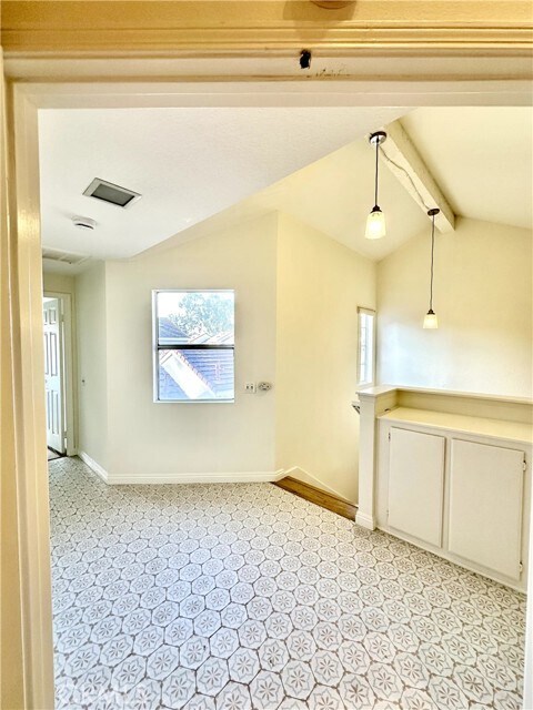 Building Photo - 19 Dartmouth