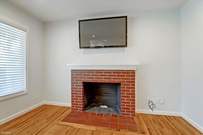 Building Photo - 2 br, 1 bath House - 541 Richmond Avenue