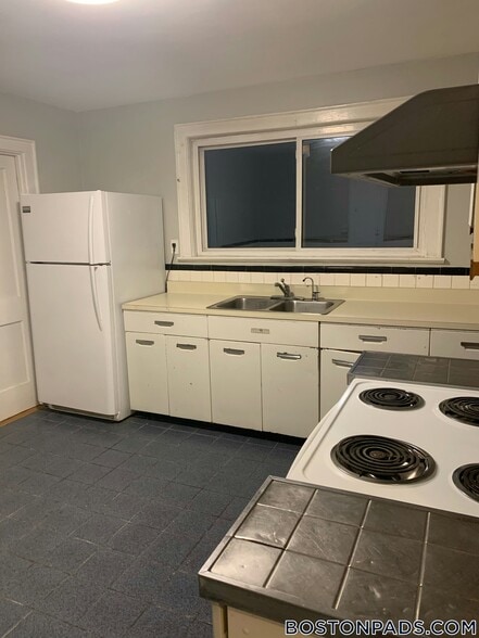 Building Photo - 232 Corey Rd