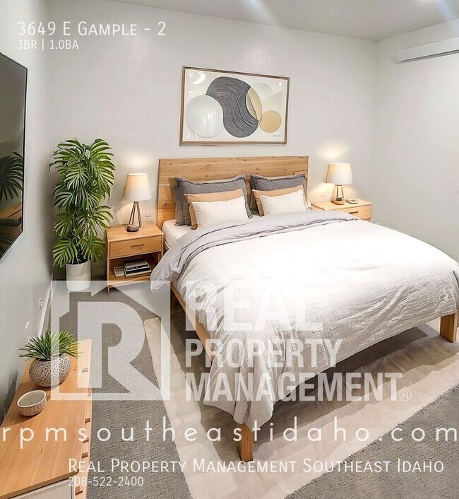 Building Photo - 3649 E Gample-2