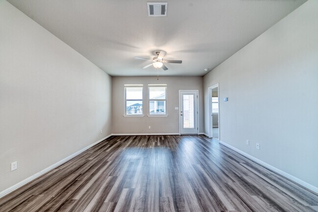 Building Photo - 101 Red Cedar Ct